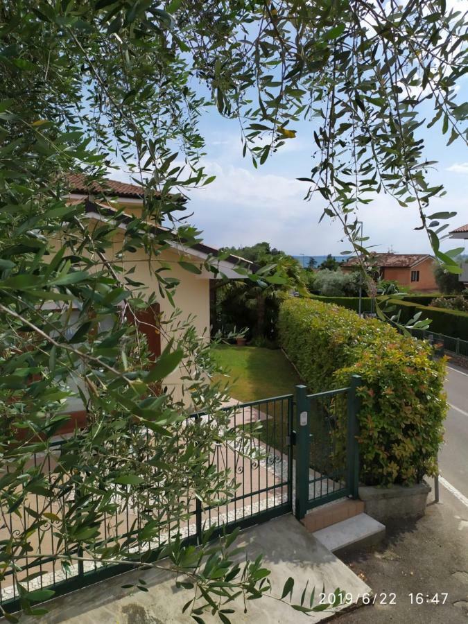 Appartamento Con Giardino A Cisano Di Bardolino Exterior foto